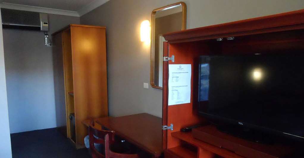 Wm Bankstown Motel Room photo